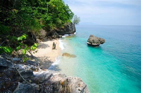 Canibad Beach Resort (Island Garden City of Samal) .